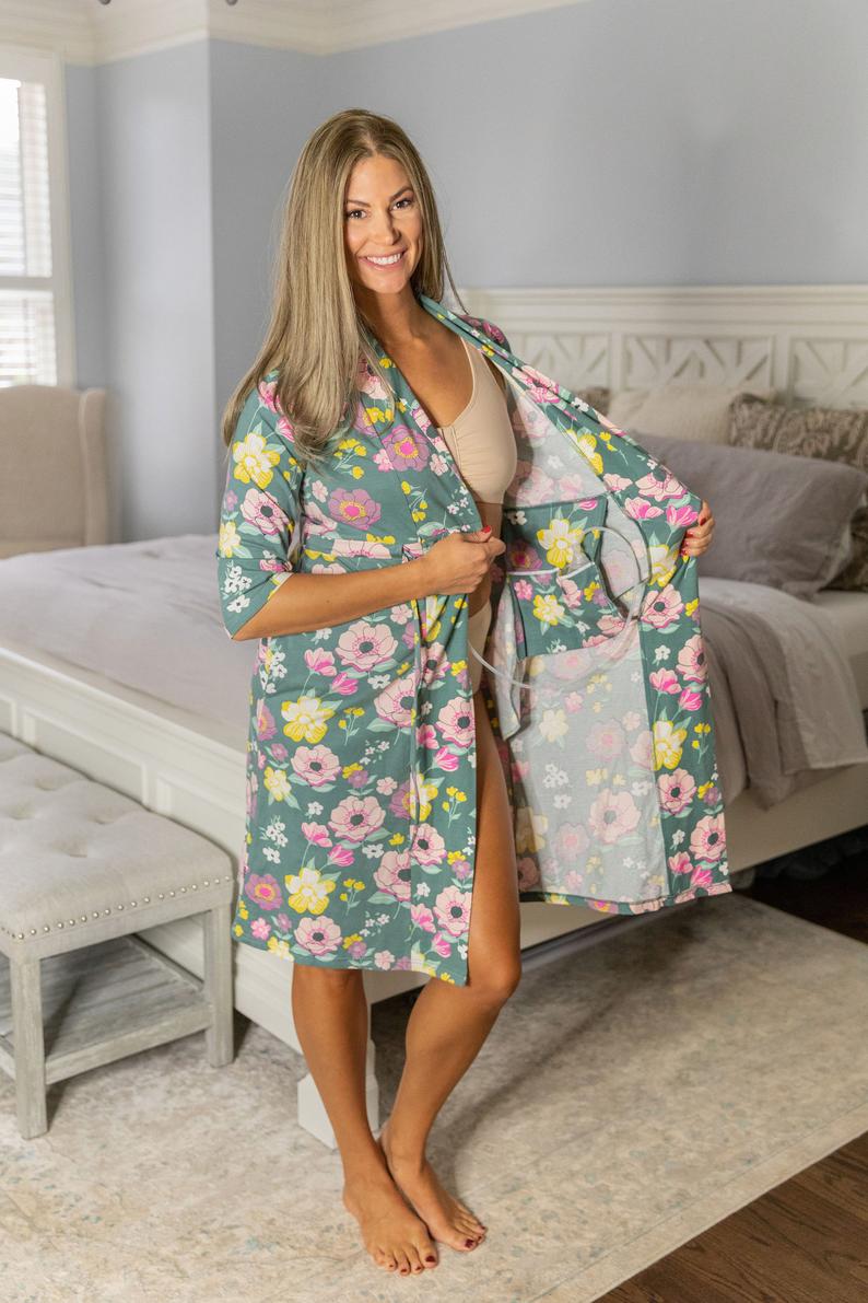 Post Surgery Recovery Robe / Mastectomy Breast Cancer / Hospital Robe / Internal Pockets / By Gownies / Charlotte